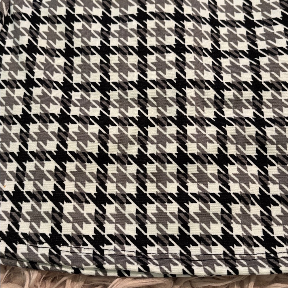 Jolie & Joy (Nordstrom) Houndstooth Mini Skater Skirt - Picture 3 of 9